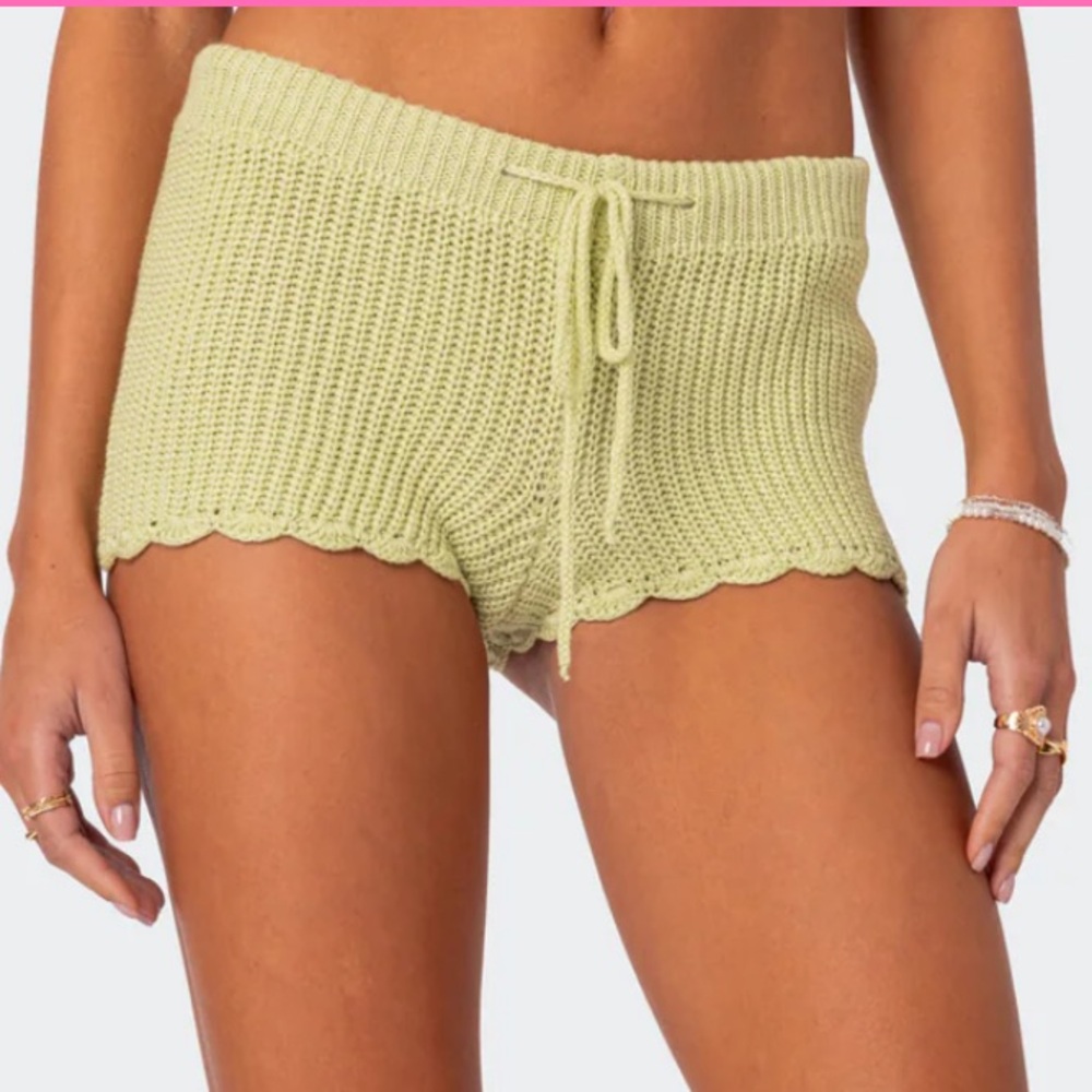 Edikted crochet shorts size medium NWT